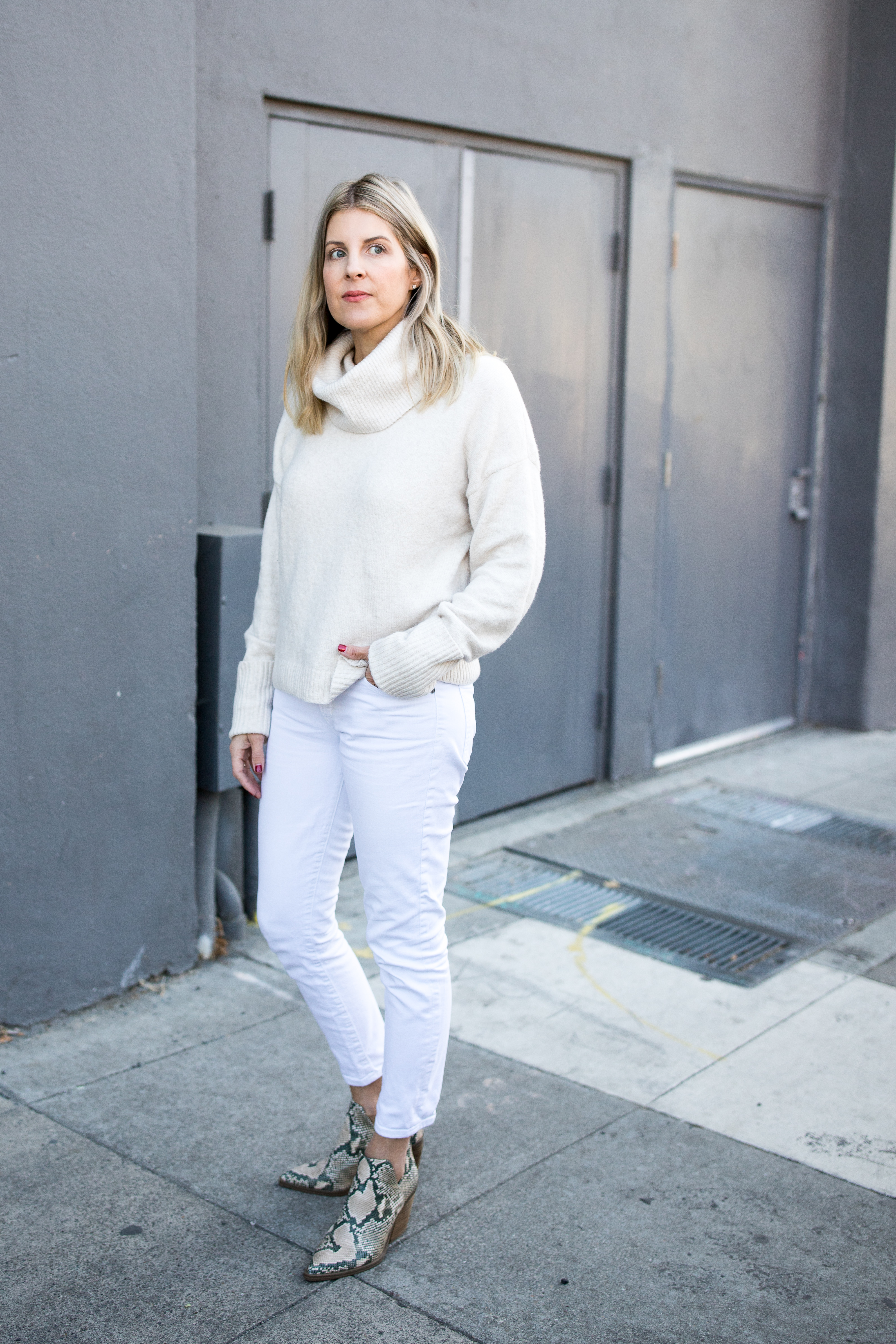 White Jeans After Labor Day4 · Abby Savvy