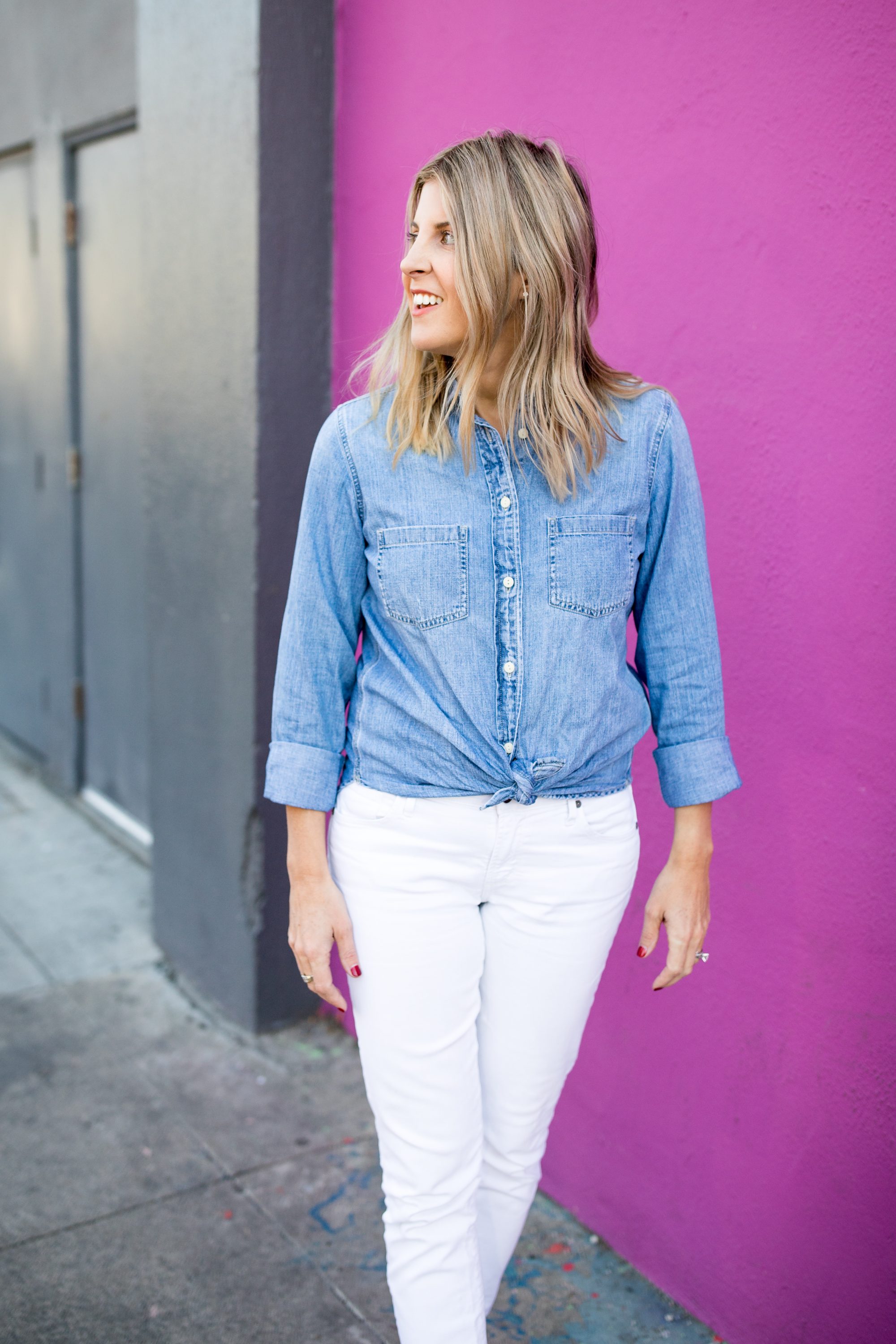 how to wear white jeans after Labor Day 